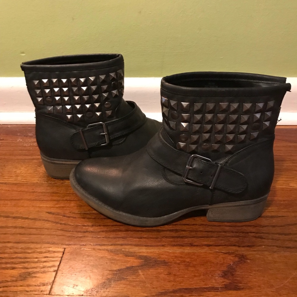 Ankle moto boots
